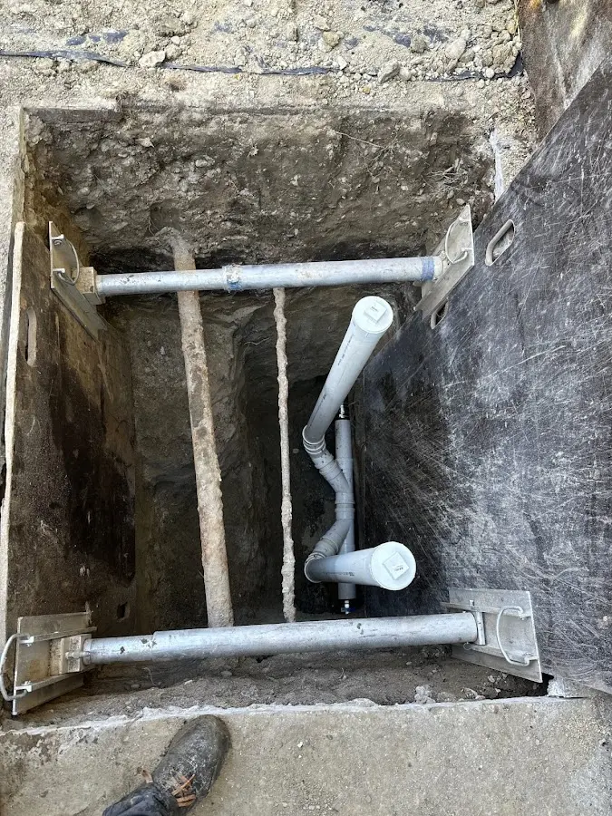 Experienced plumber completing Drain Cleaning work in Osage